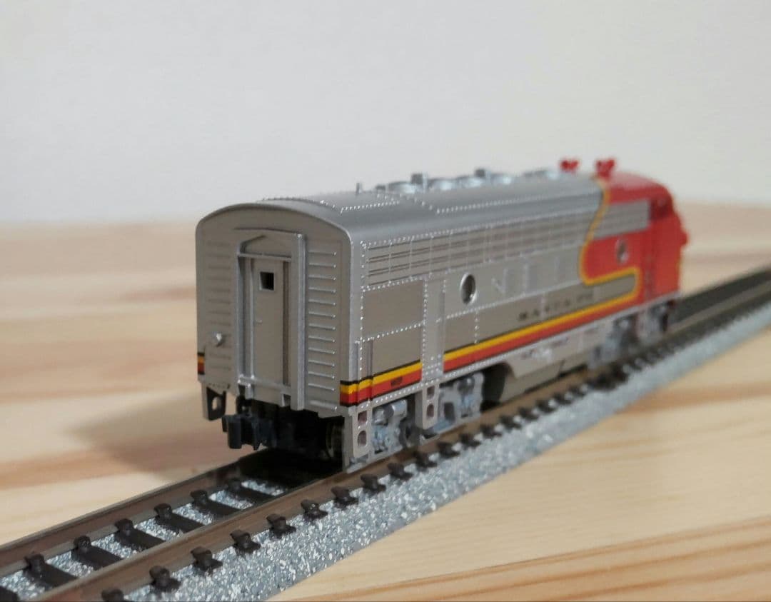 KATO EMD F7A SANTA FE塗装 [品番:176-2121]