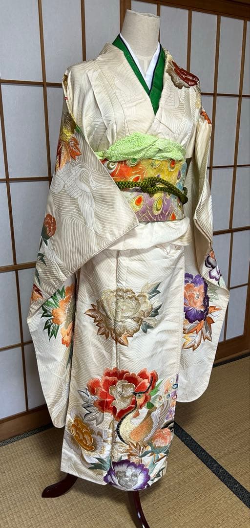 豪華絢爛　アンティーク振袖　昭和レトロ　刺繍　孔雀　鳳凰　鶴織　牡丹　エクリュ