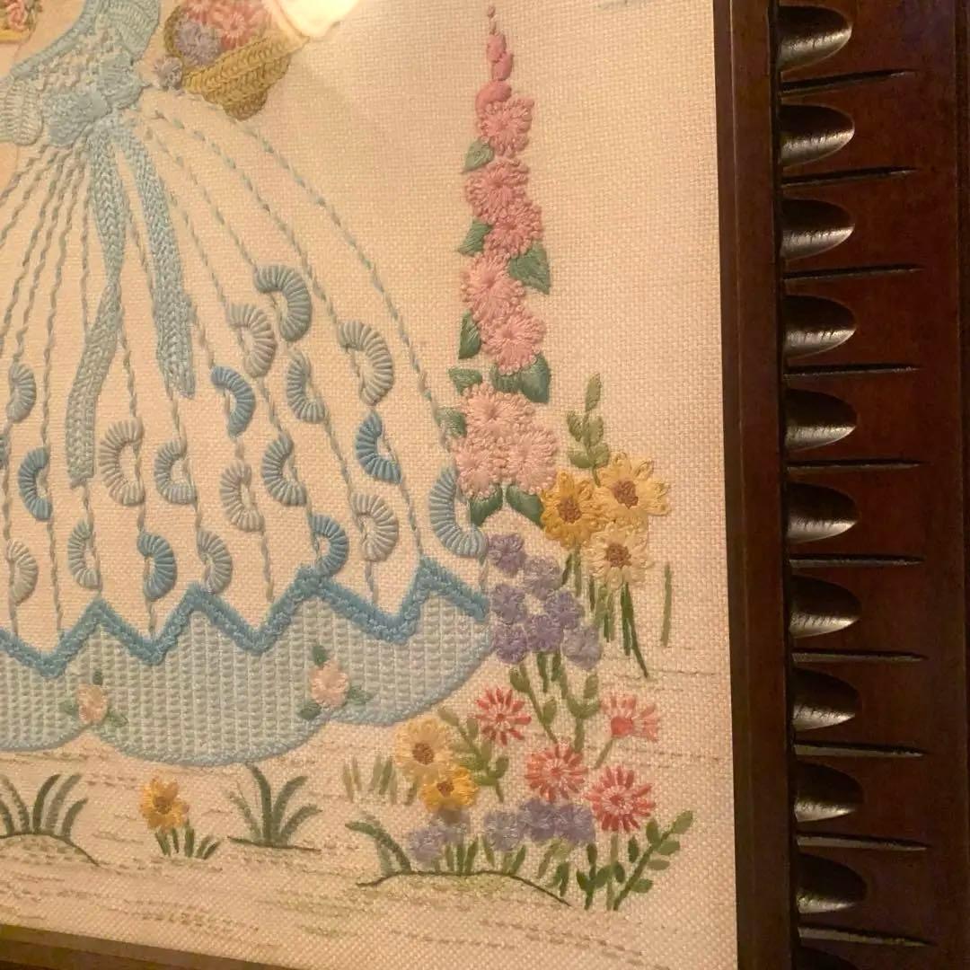 戸塚刺繍　刺繍額絵　貴婦人　お花摘み