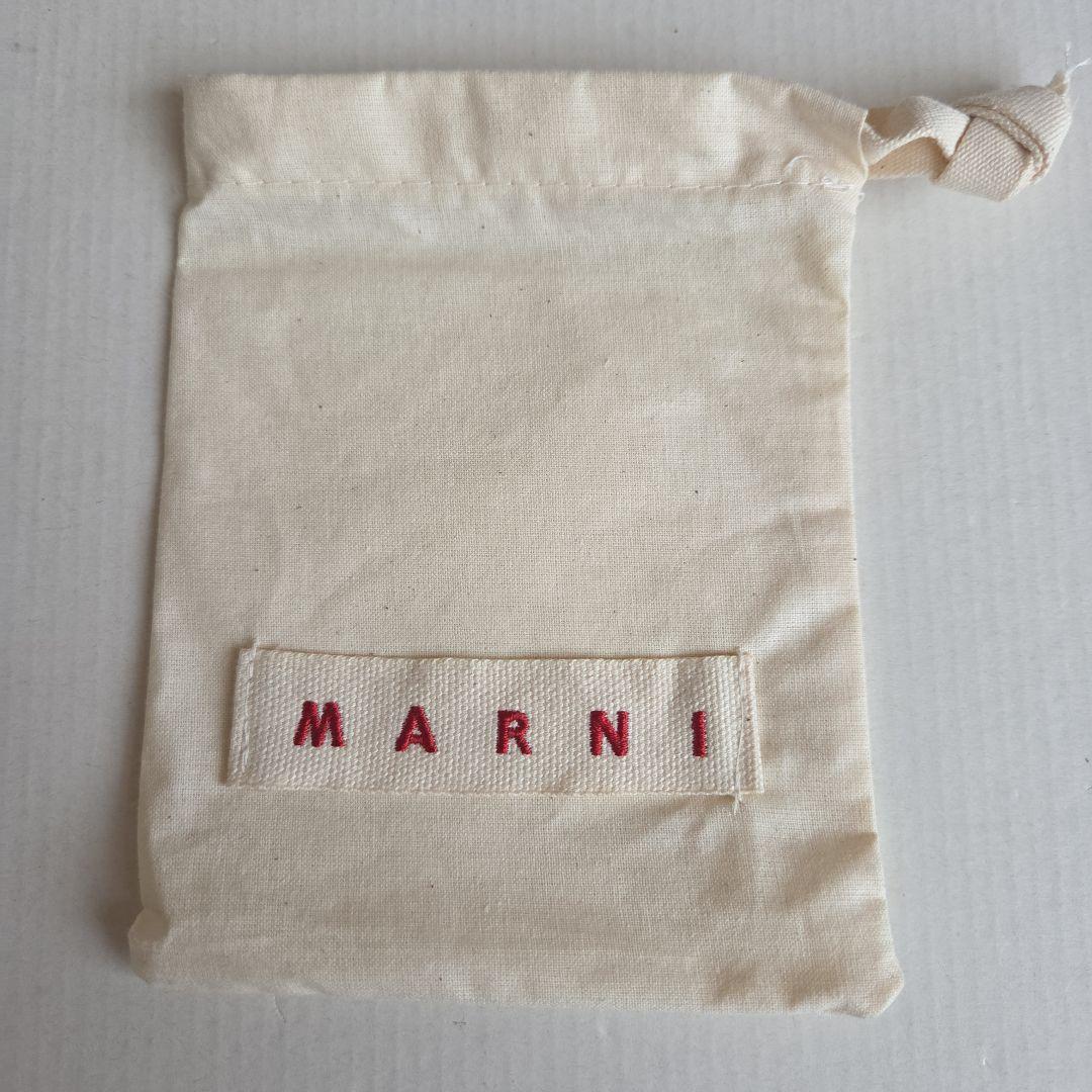 あ*様 マルニ　MARNI　財布　二つ折り