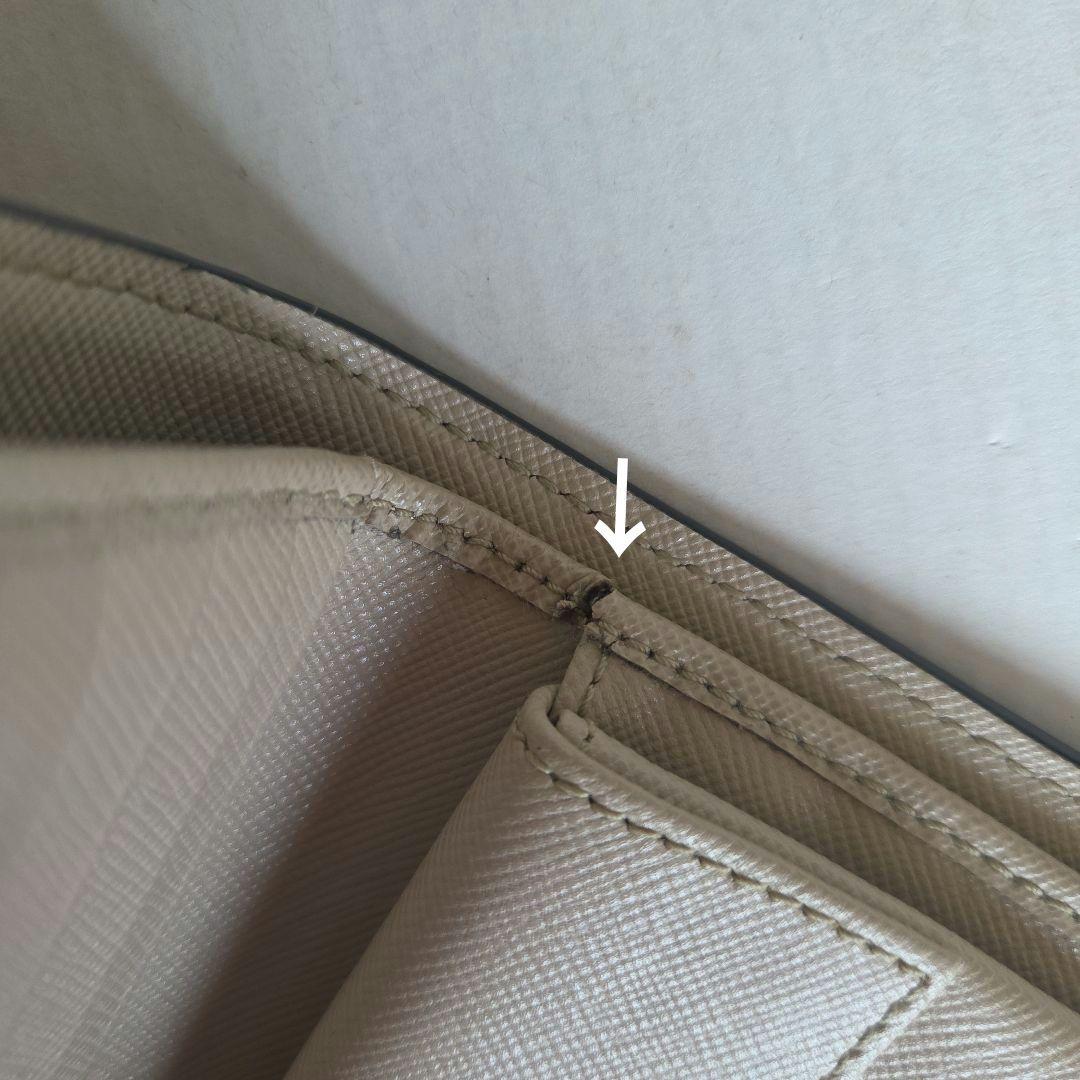 あ*様 マルニ　MARNI　財布　二つ折り