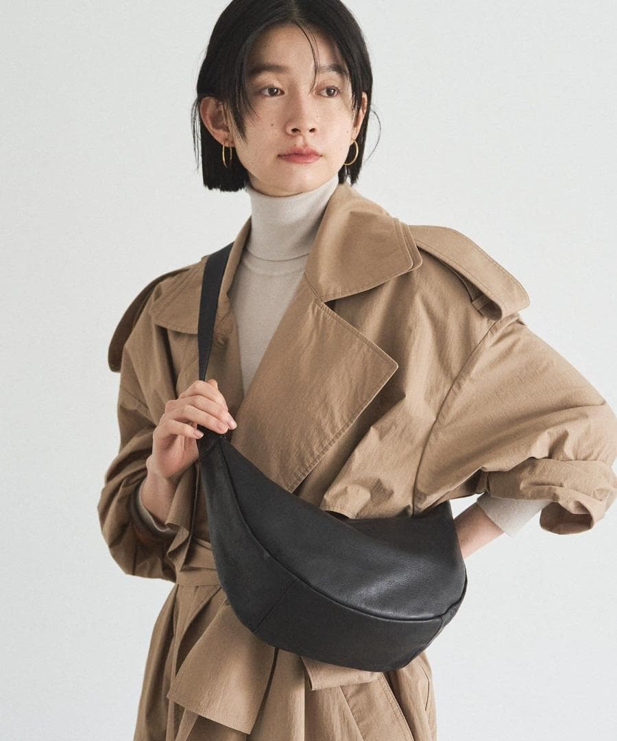 現行✨大人気✨russet ラシット ソフトレザーラウンドショルダーバッグ 黒