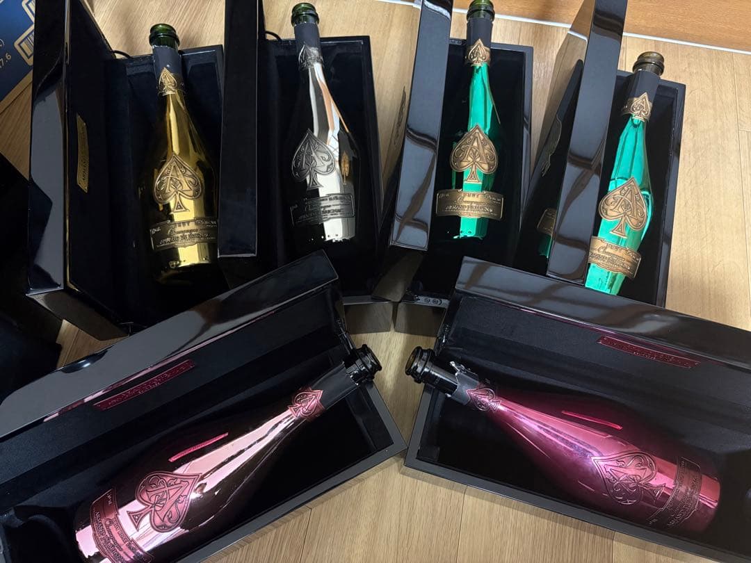 アルマンドシャンパン　空瓶　ケース付き　6本セット