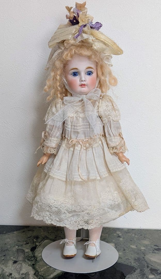 アンティーク　ビスクドール　ミステリー　クローズドマウス