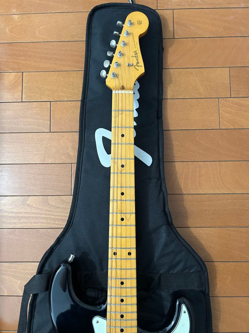 ￼ Fender Japan ST57-TX ピックガードカスタム
