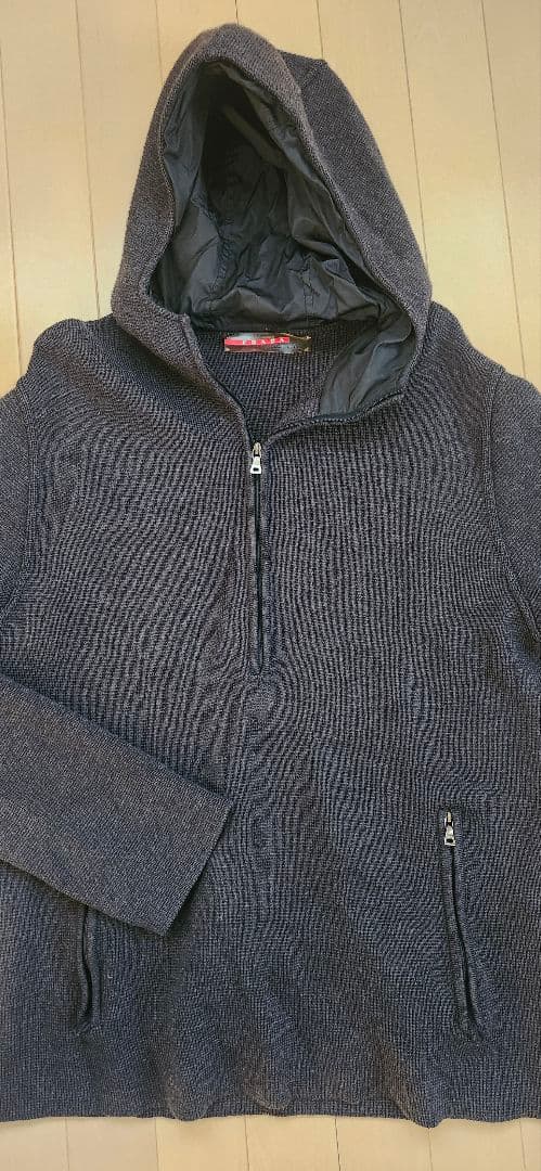 美品　プラダスポーツ　ウールパーカー