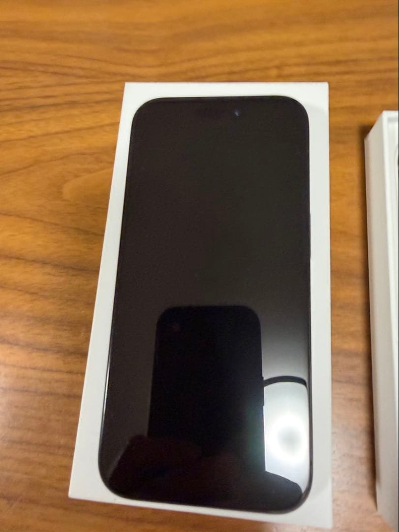 【美品: SIMフリー】iPhone 15pro 256G