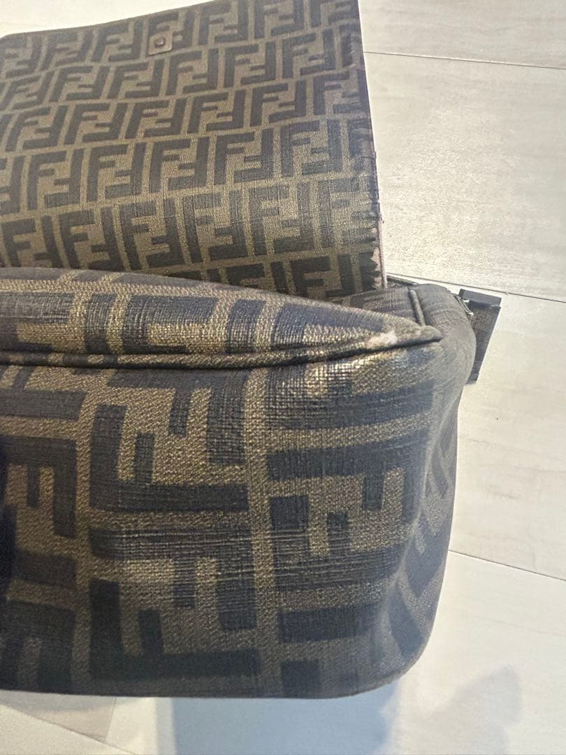 Fendi FFロゴパターン ショルダーバッグ