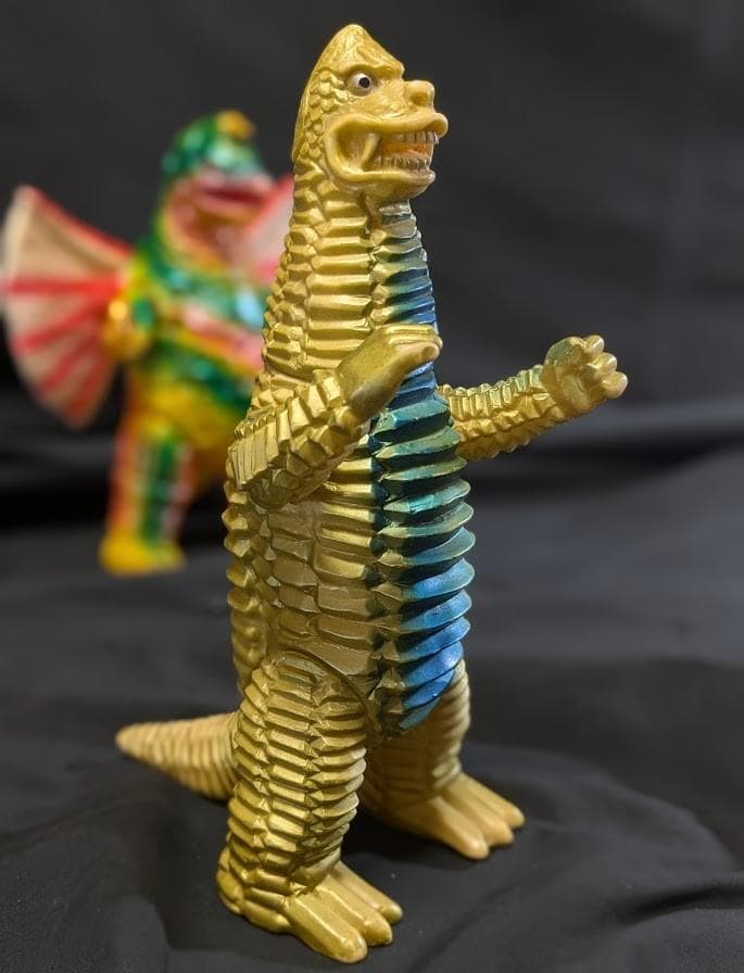 レッドキング＆ドラコ羽付（ブルマァク復刻）ソフビフィギュア２体セット