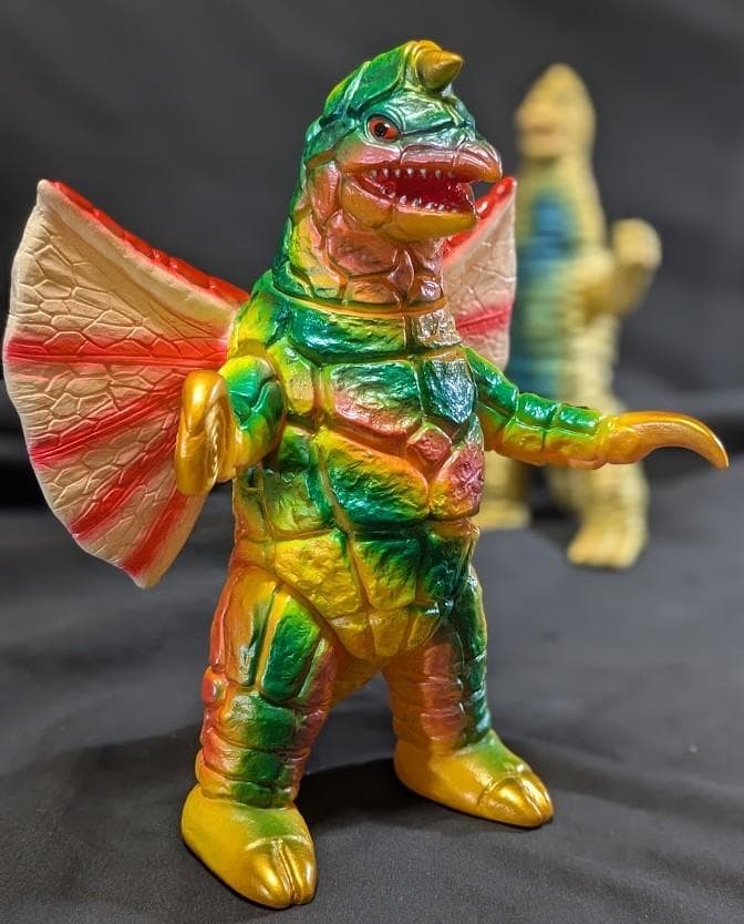 レッドキング＆ドラコ羽付（ブルマァク復刻）ソフビフィギュア２体セット