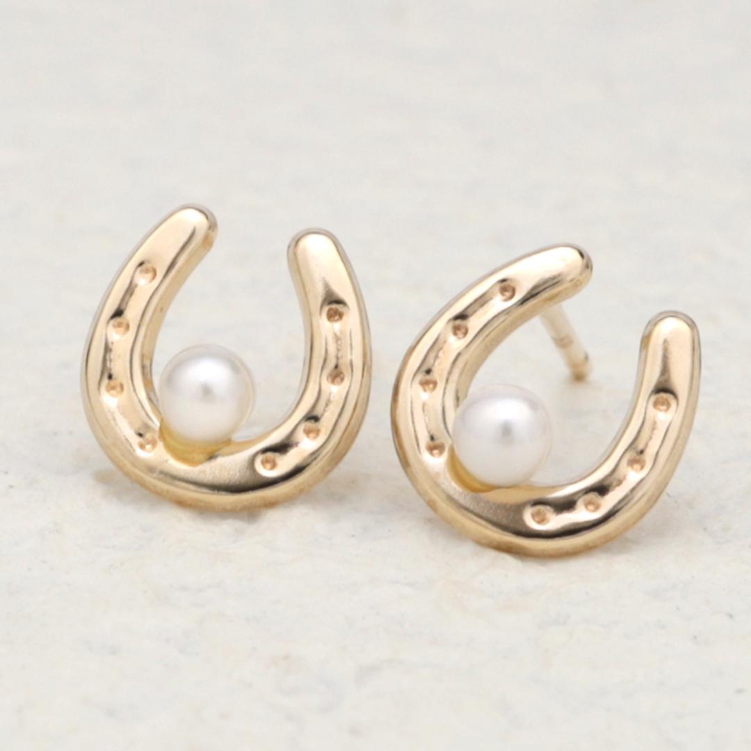 幸せをキャッチするバテイ・淡水真珠デザインピアス　K10YG
