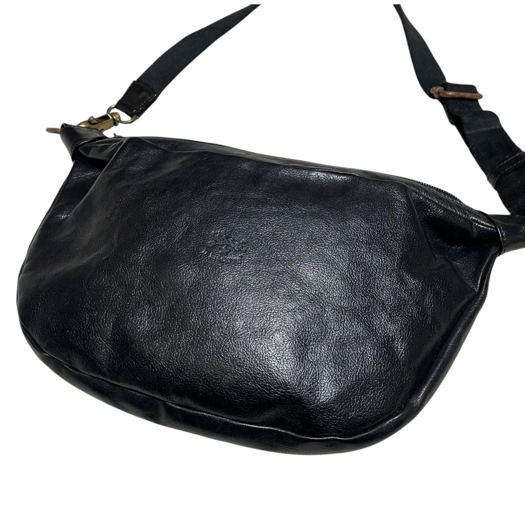 イルビゾンテ 定価7.2万 ショルダーバッグ ボディバッグ ハーフムーン レザー