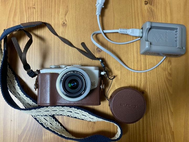 デジタルカメラ OLYMPUS E-pl9