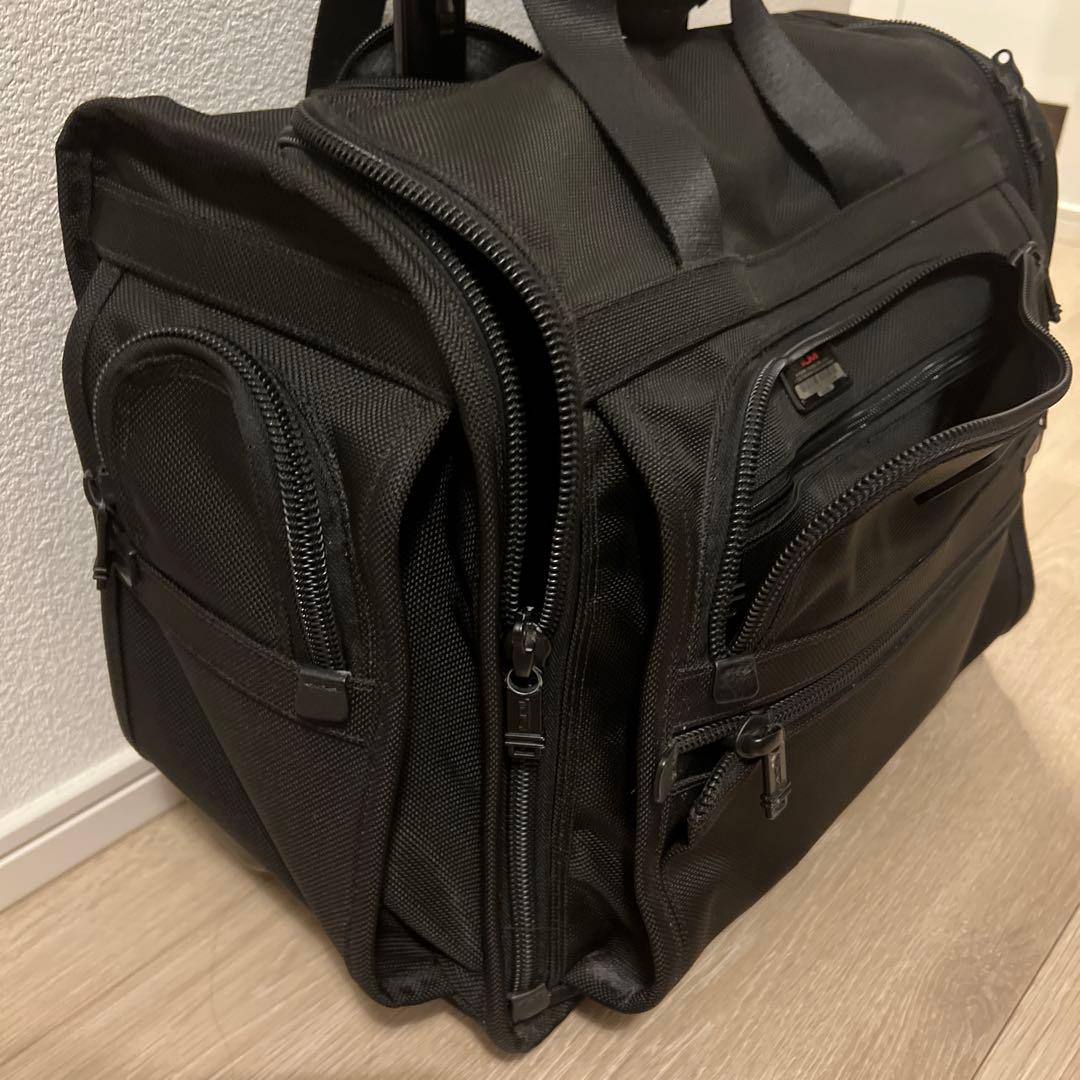 TUMI キャリーケース　黒