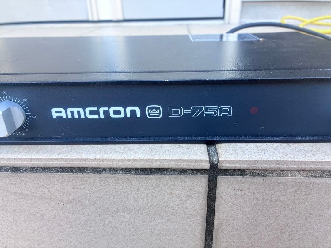 パワーアンプ　crown　D-75R