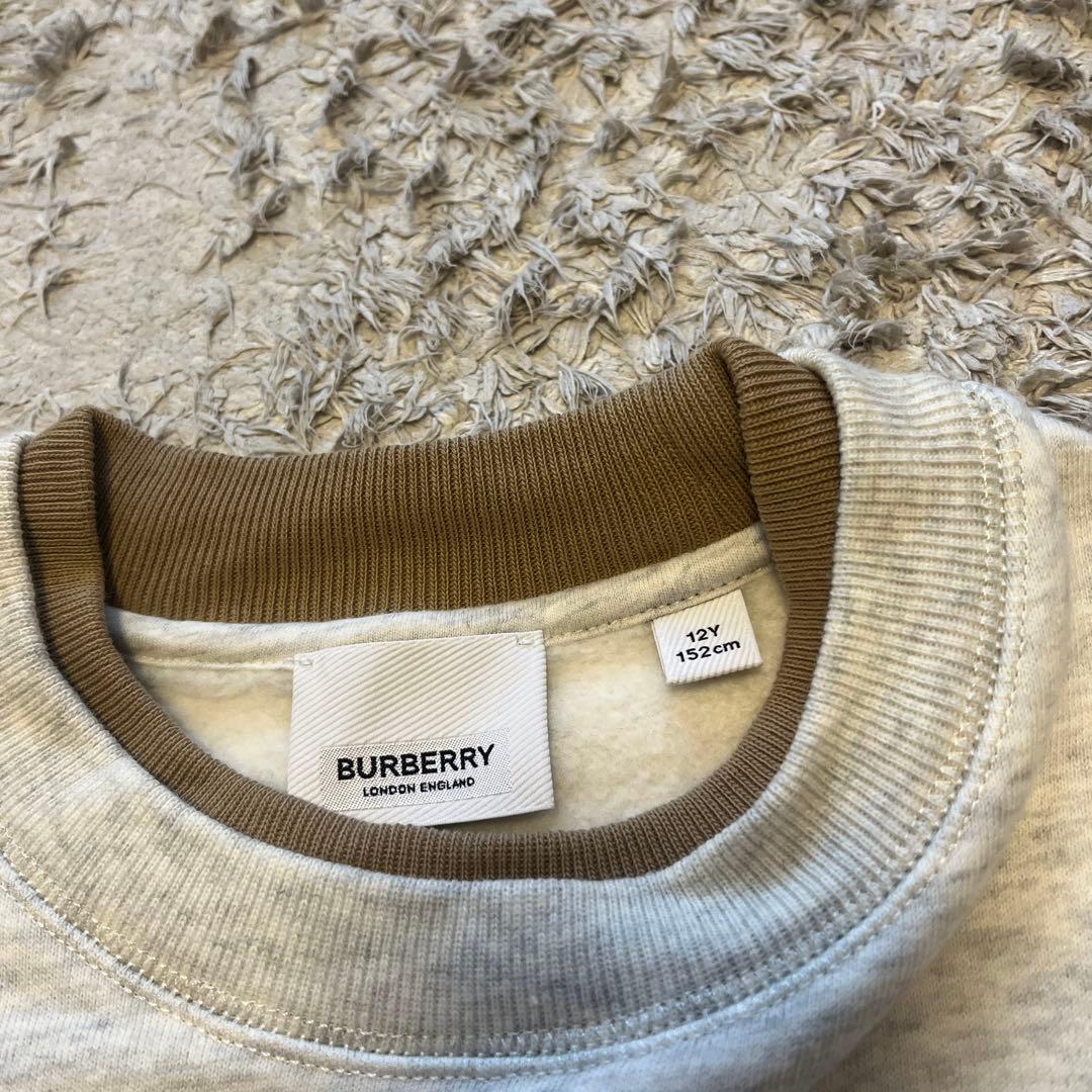 BURBERRY グレー ロゴスウェット 12Y