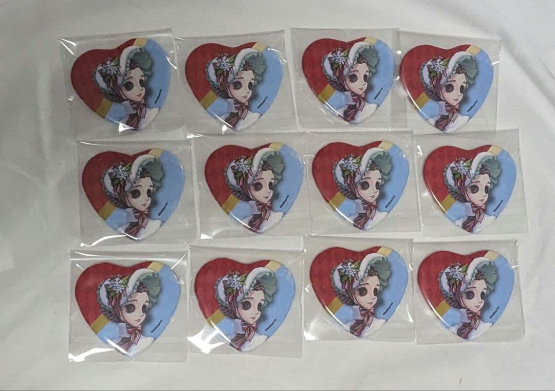 医師　エミリー　スイパラ　ハート型缶バッジ