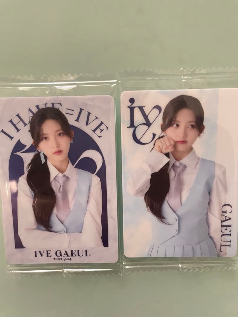 IVEガウル　ノーマルカード各1枚　超絶美人