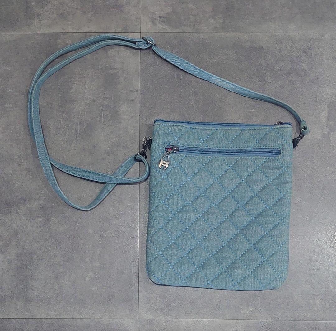 CHANEL　シャネル　ノベルティ　バッグ　ショルダー　デニム　斜めがけ可能