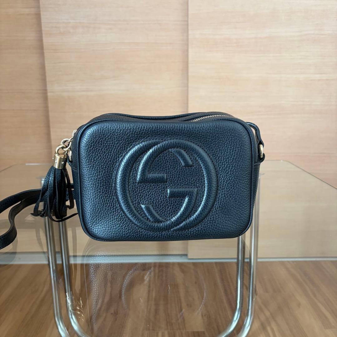 GUCCI ブラックレザー ショルダーバッグ