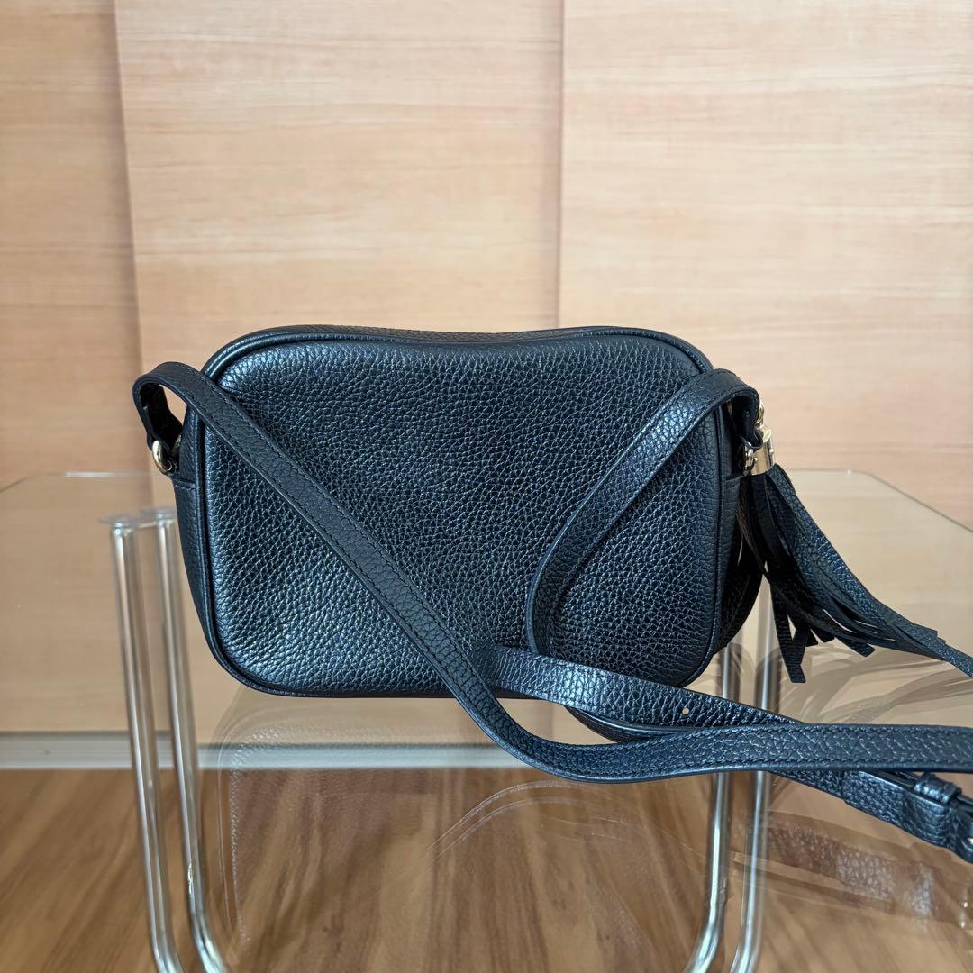 GUCCI ブラックレザー ショルダーバッグ