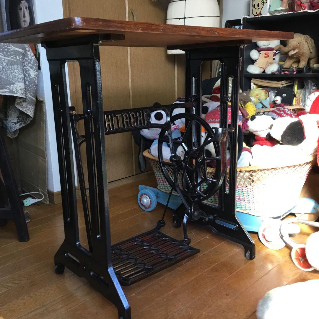 ※アンティーク※ HITATI足踏みミシン脚のテーブル　アイアン