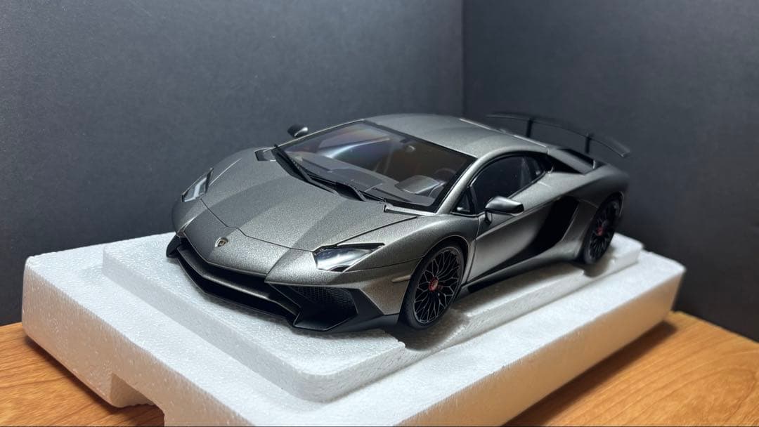 ミニカー AutoArt 1/18 Lamborghini Aventador SV