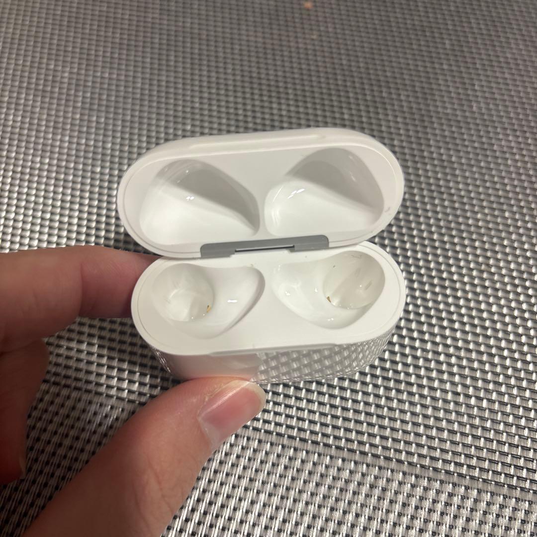 AirPods 4 本体 ノイズキャンセル非搭載