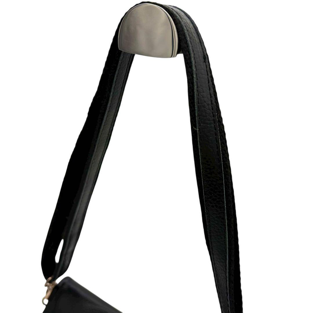 美品　トリーバーチ　ショルダーバッグ　ブラック　黒　ミニバッグ　斜め掛け