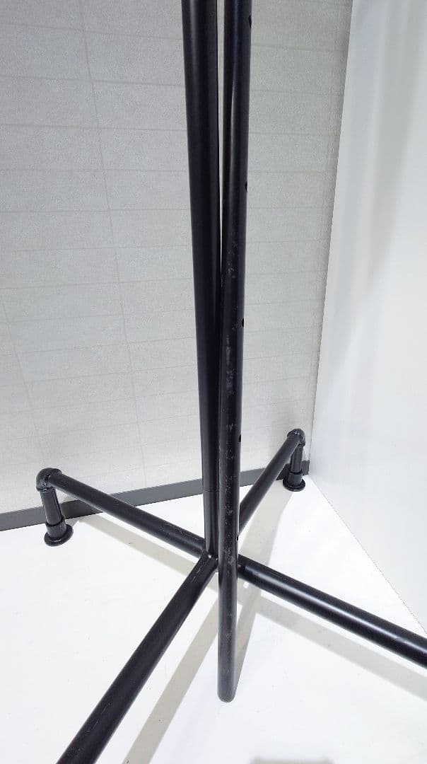 【送料込み】傾斜ハンガーラック　ハンガーラック　黒