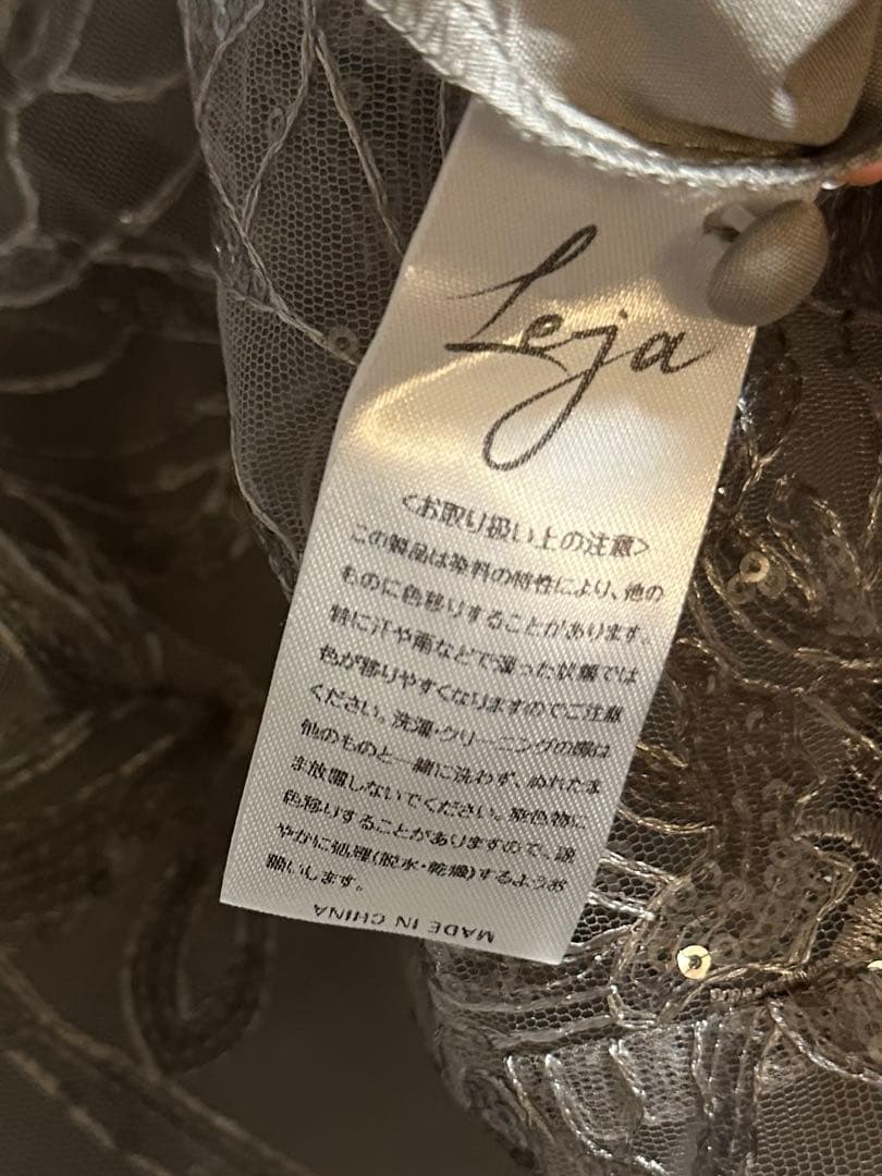 LEJAシアーパフスリーブペプラムスパンコール花柄Iラインドレス オケージョン