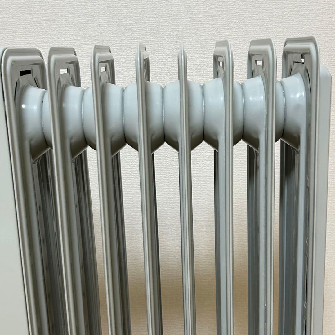 【美品】DeLonghi オイルヒーター　ストーングレー　動作確認済み　火傷防止