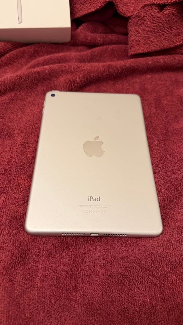Apple iPad mini 第4世代　128GB