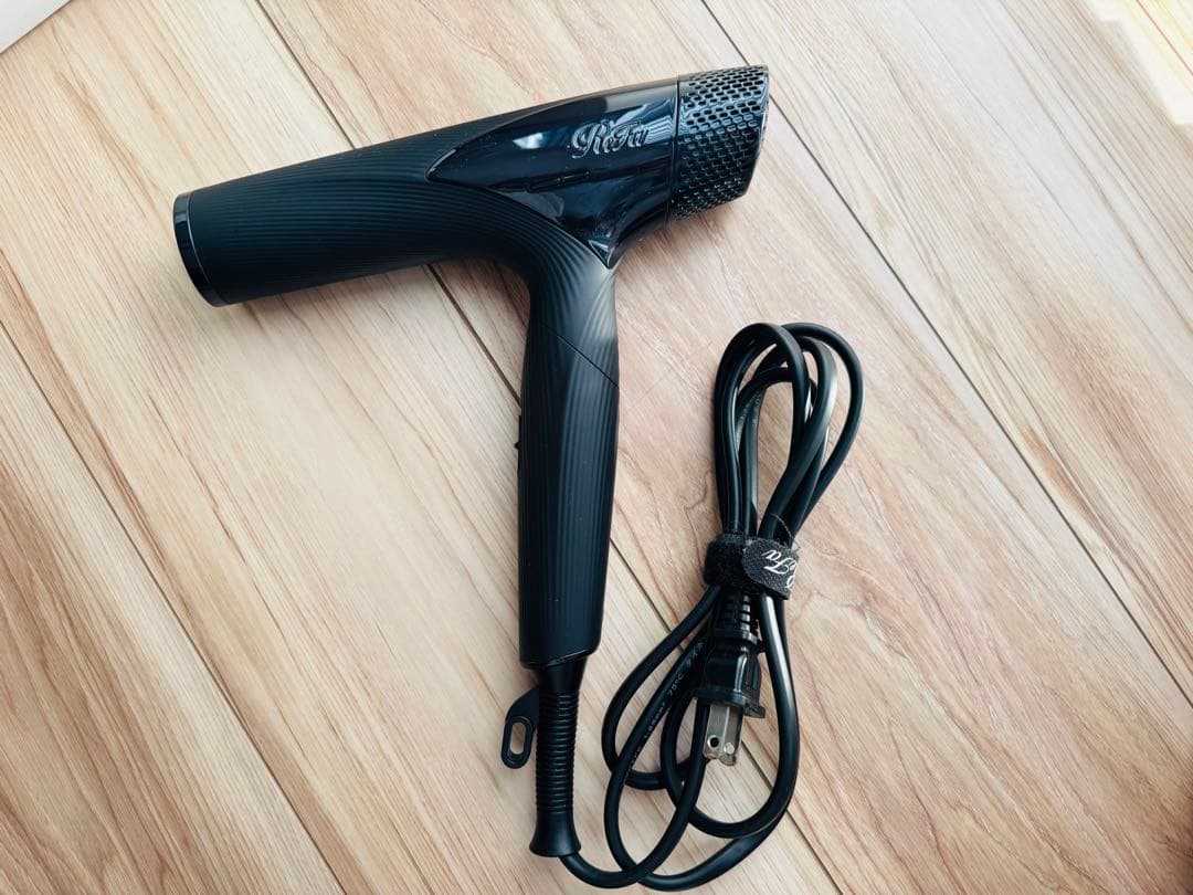 【美品】スタンド付き！リファ　ビューテックドライヤースマート　ブラック