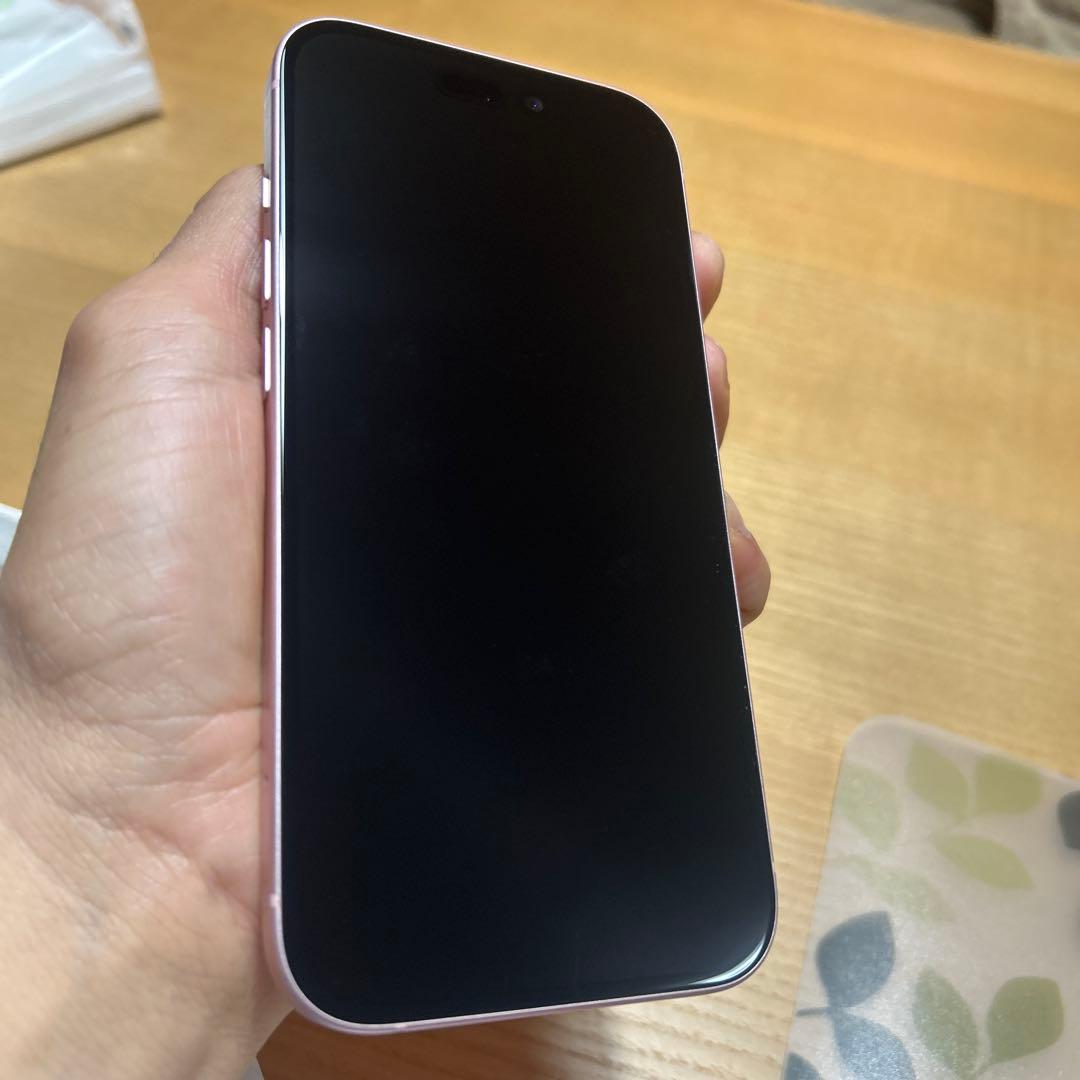 iPhone 15 128GB ピンク SIMフリー バッテリー90% 美品