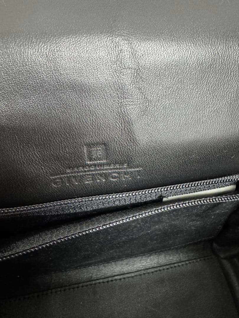 美品 ジバンシー 4G ステッチ ロゴ フルフラップ レザー ハンドバッグ