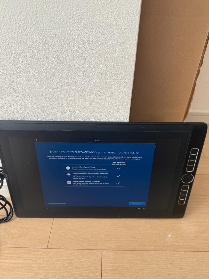 液タブ・ペンタブ Wacom Mobile Studio Pro 16 DTH-W1620H/K0