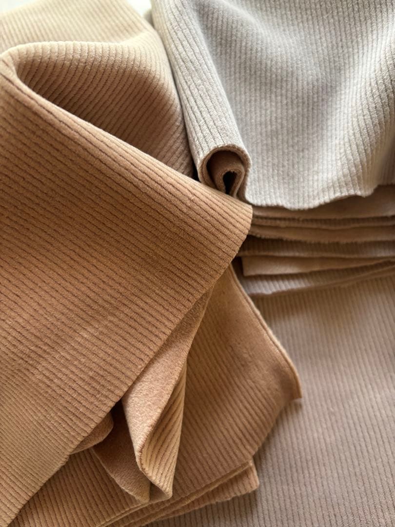 コーデュロイニット