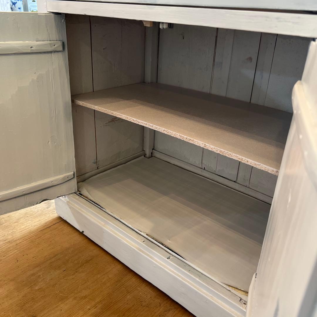 英国ヴィンテージ1950年〜塗りキャビネット 引き出し付き