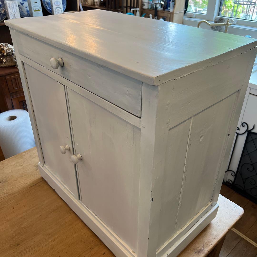 英国ヴィンテージ1950年〜塗りキャビネット 引き出し付き