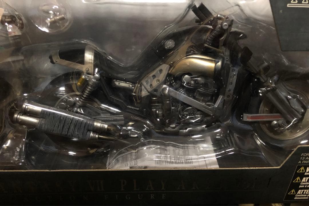 ファイナルファンタジー7 ACアドベントチルドレンクラウド バイク フィギュア大