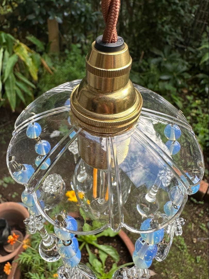 フランス アンティーク 雨に濡れた可愛いお花のミニシャンデリア＊ オパールセント