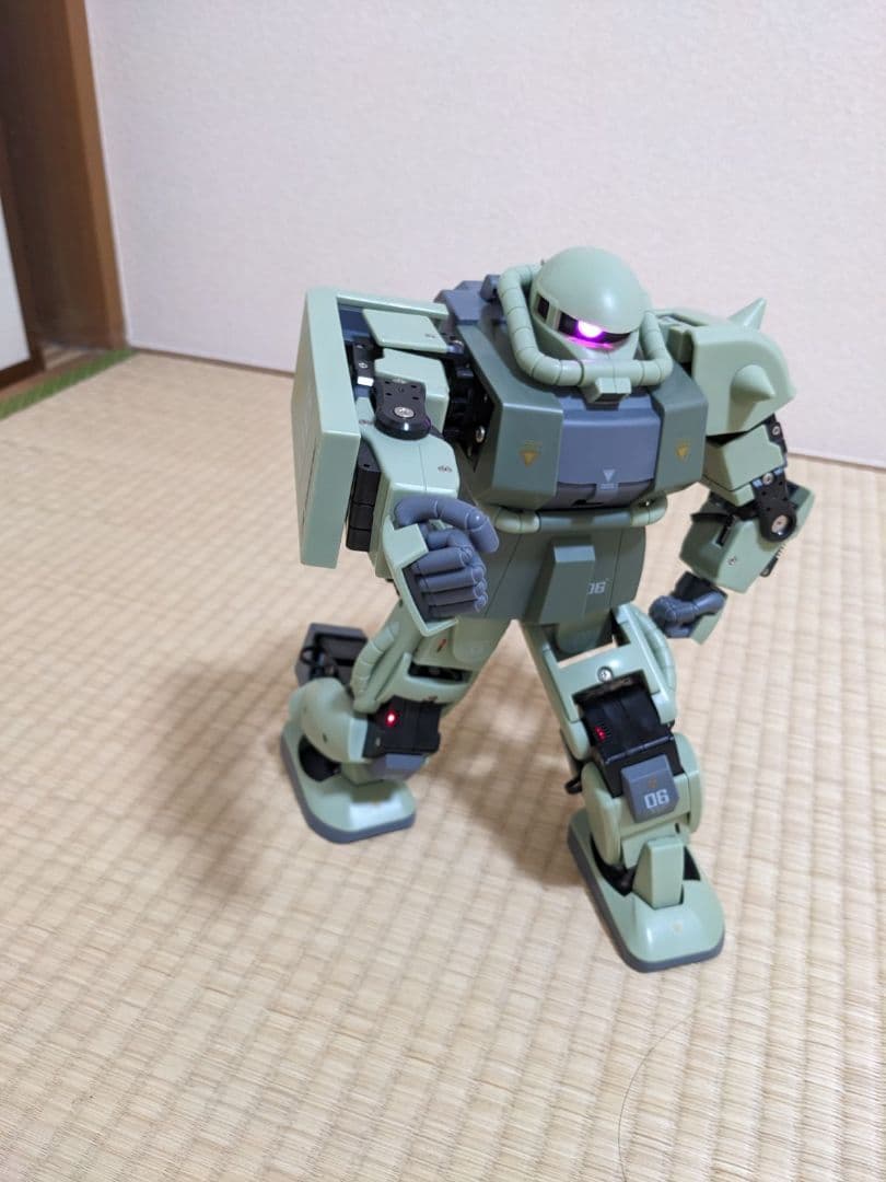 ジオニックテクニクス　ザク　【動作確認済み】