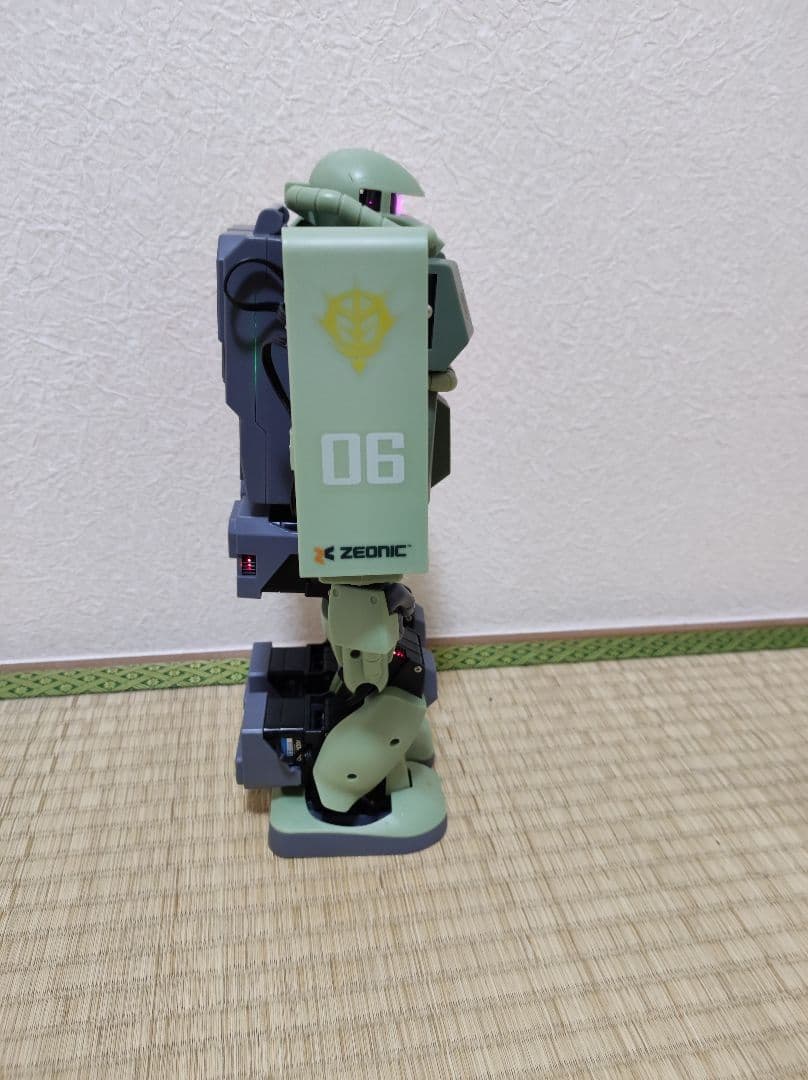 ジオニックテクニクス　ザク　【動作確認済み】