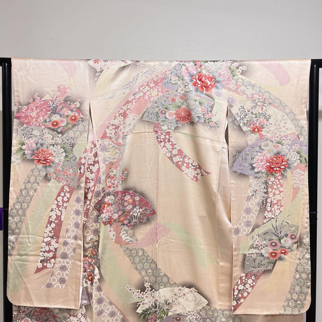 振袖　刺繍　牡丹　乱菊　霞　熨斗　花模様　成人式　着物　125tz