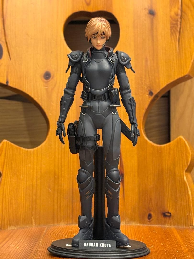 ホットトイズ 　１／６スケールフィギュア　デュナン・ナッツ　欠品アリ