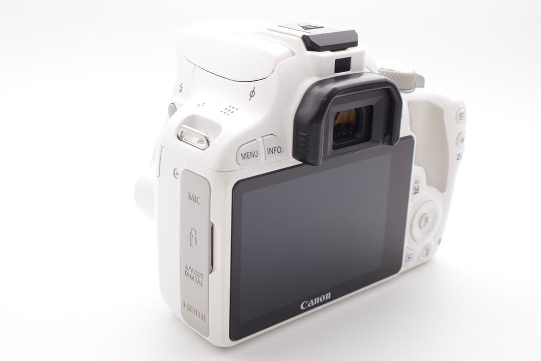 キャノン　EOS Kiss X7 ホワイト　最軽量　美品　100D STMレンズ