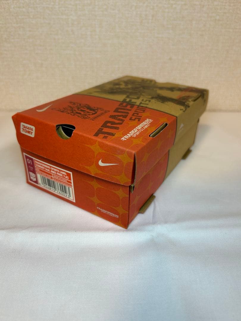 トランスフォーマースポーツレーベル NIKEコラボ コンボイ レッド 未開封