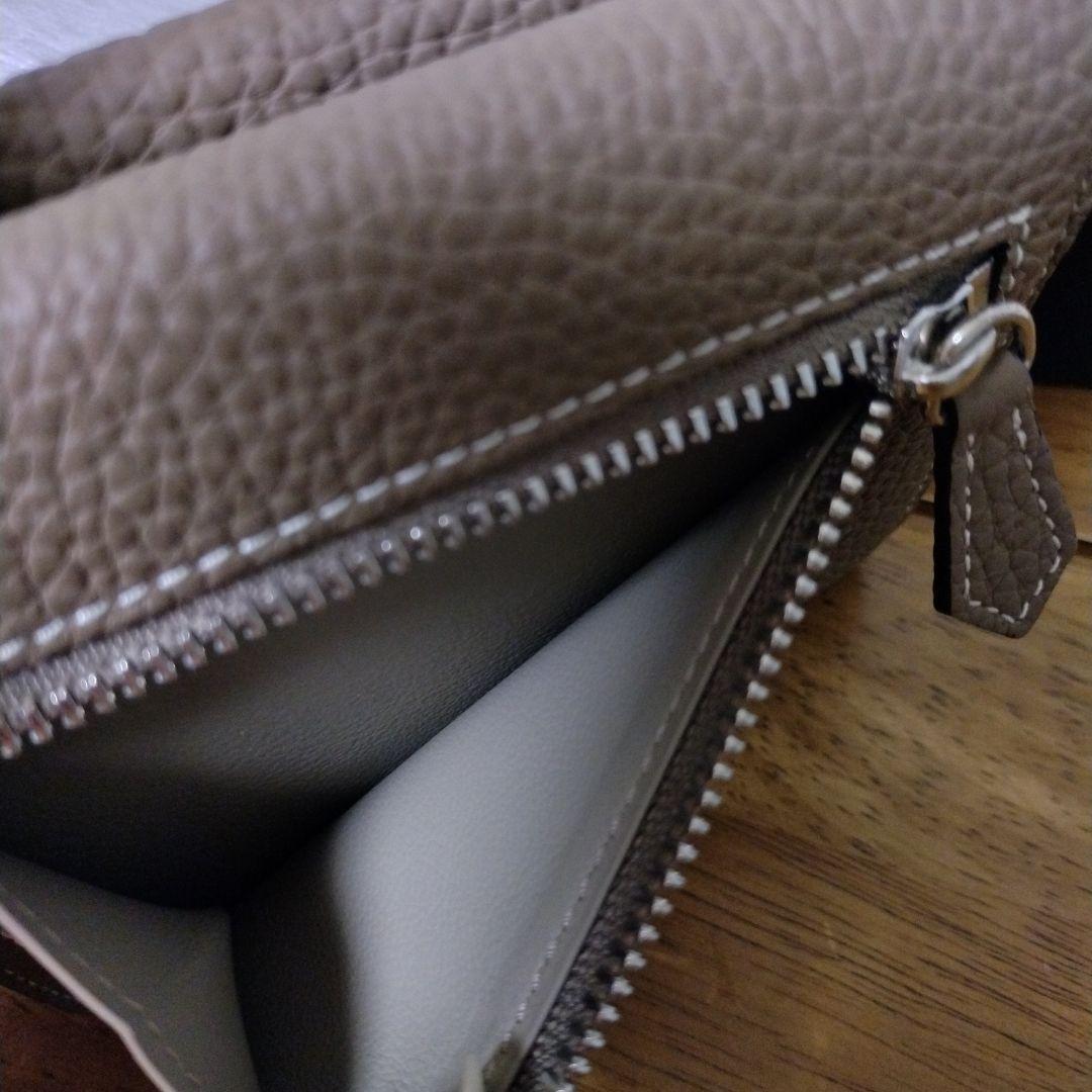 ボナベンチュラ　二つ折り財布　ラウラ　バイフォールドウォレット