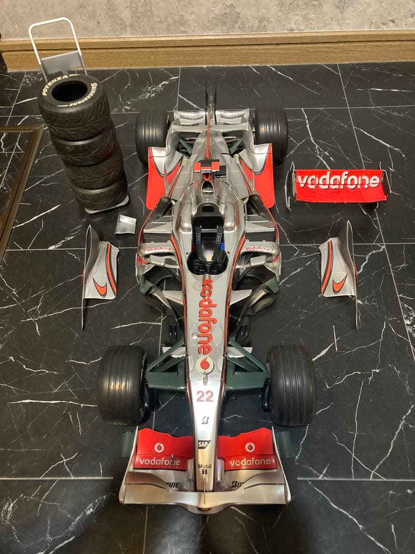 デアゴスティーニ 1/8 週刊 マクラーレン MP4-23 ハミルトン　完成品
